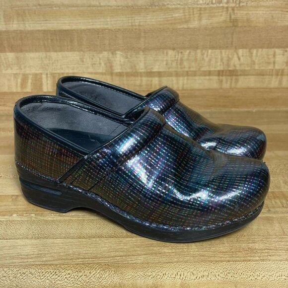 Dansko Womens Slip On Patent Leather Comfort Clog Shoes Multicolor Size US 5.5 - Picture 1 of 7